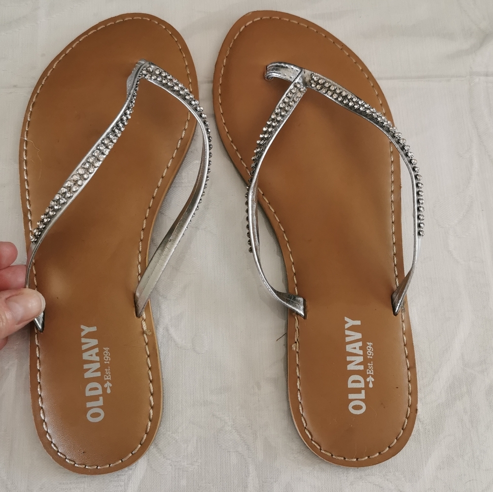 Old Navy Silver Rhinestone Bling Flip Flop Sandals